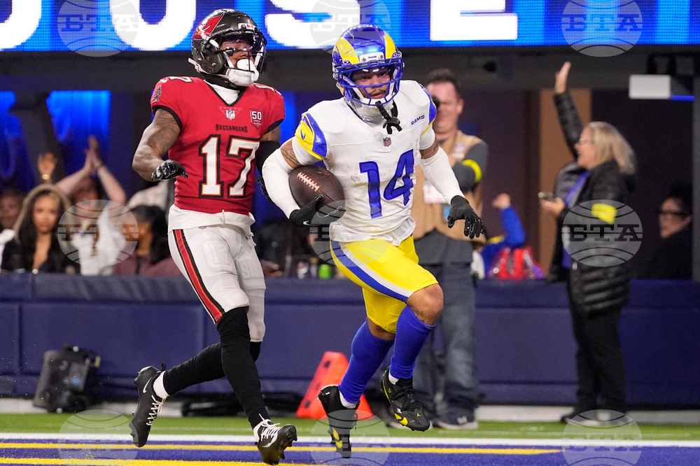 Buccaneers Rams Football