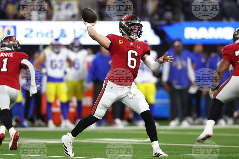 Buccaneers Rams Football