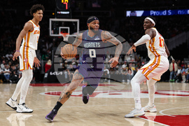 Hornets Hawks Basketball