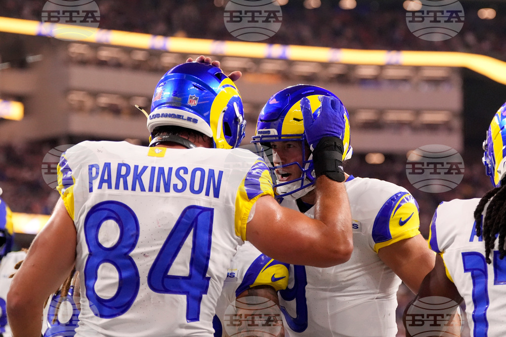 Buccaneers Rams Football