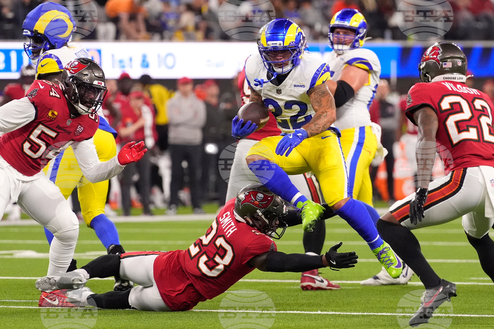 Buccaneers Rams Football