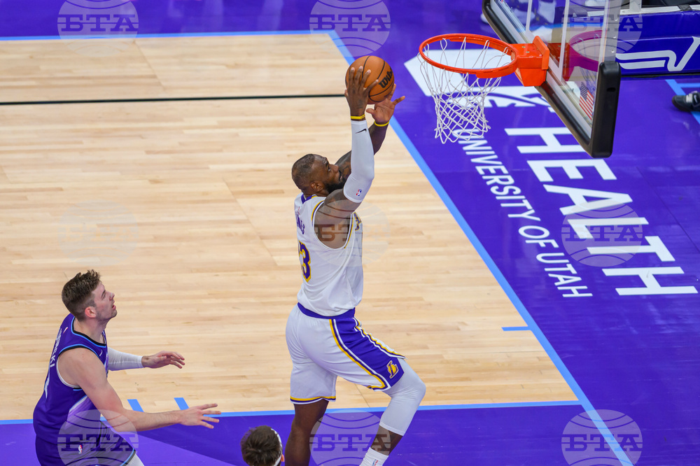 Lakers Jazz Basketball