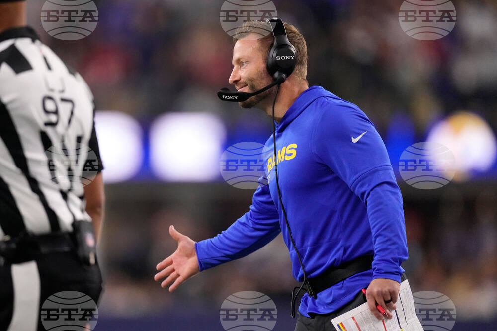 Buccaneers Rams Football