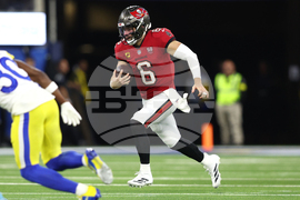 Buccaneers Rams Football