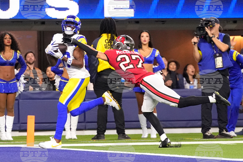 Buccaneers Rams Football