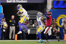 Buccaneers Rams Football