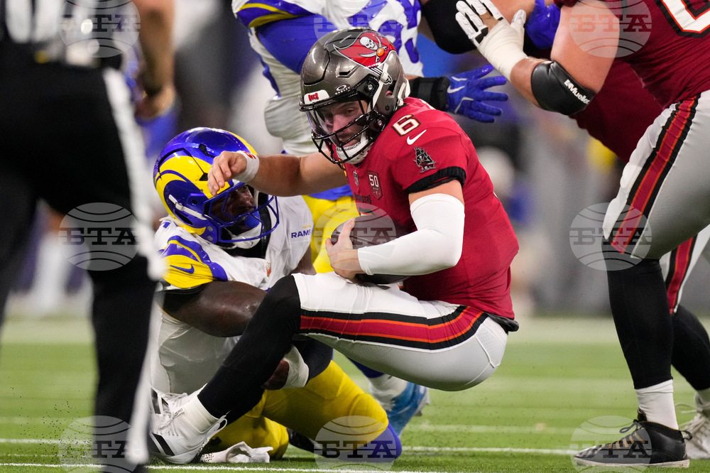 Buccaneers Rams Football