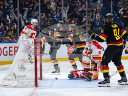 Flames Canucks Hockey