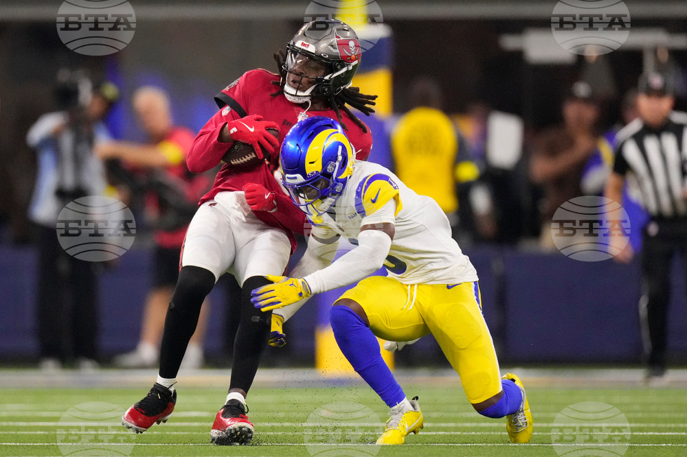 Buccaneers Rams Football