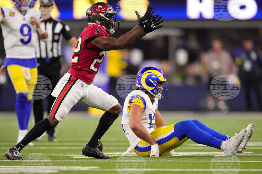 Buccaneers Rams Football