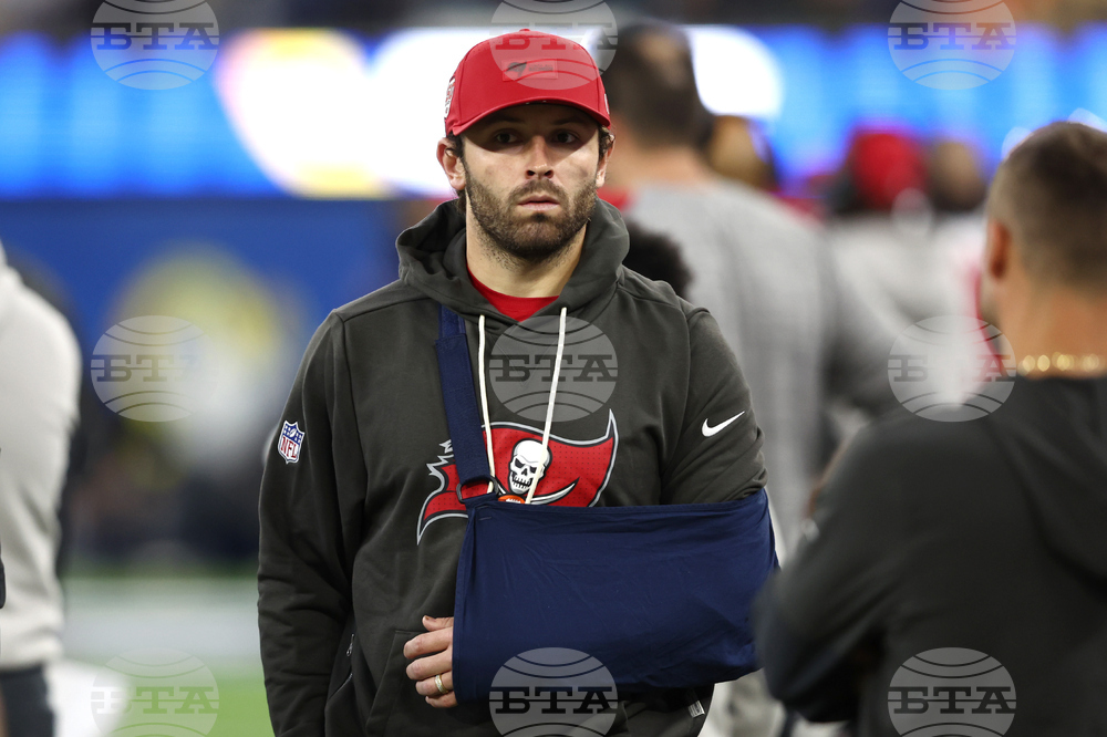 Buccaneers Rams Football