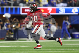 Buccaneers Rams Football