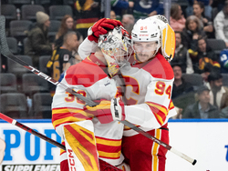 Flames Canucks Hockey