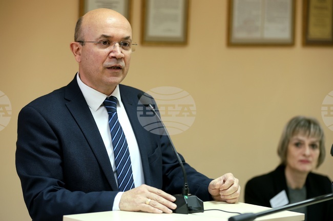 БФБ се бори данък дивидент да не се повишава поне за публичните компании у нас, каза изпълнителният директор Маню Моравенов