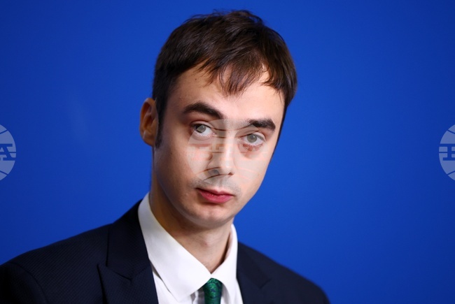 Vazrazhdane Youth Organization Stands against Expansion of Paid Parking Zones in Sofia