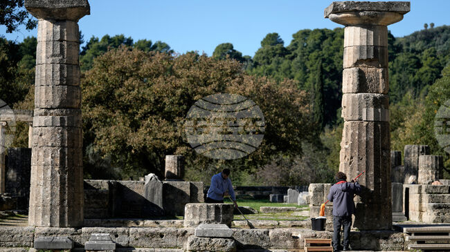 Свлачище в Древна Олимпия на гръцкия полуостров Пелопонес нанесе щети и доведе до евакуация на едно семейство
