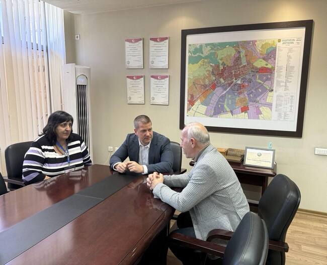 Със съдействието на кмета Тодоров: Клиниката по Детска хирургия в УМБАЛ „Проф. д-р Стоян Киркович“ няма да бъде временно преместена