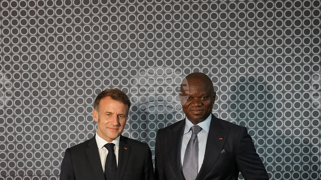 Макрон приключи държавното си посещение в Габон