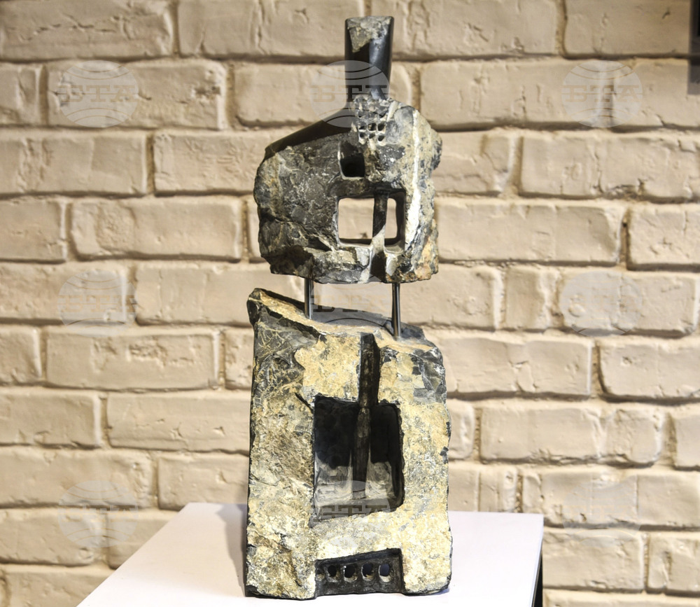 Варна -„Райската градина - отломки от времето“ - Георги Маринов - изложба