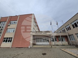 Ловеч - Профилираната природо-математическа гимназия - сграда