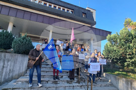 Велико Търново - РИОСВ - служители - протест