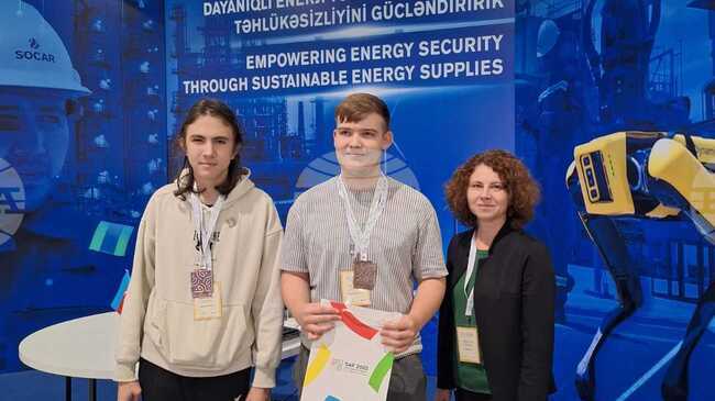 Ученици от Павликени завоюваха трето място в Международния STEAM фестивал в Азербайджан с концепция за смарт къща