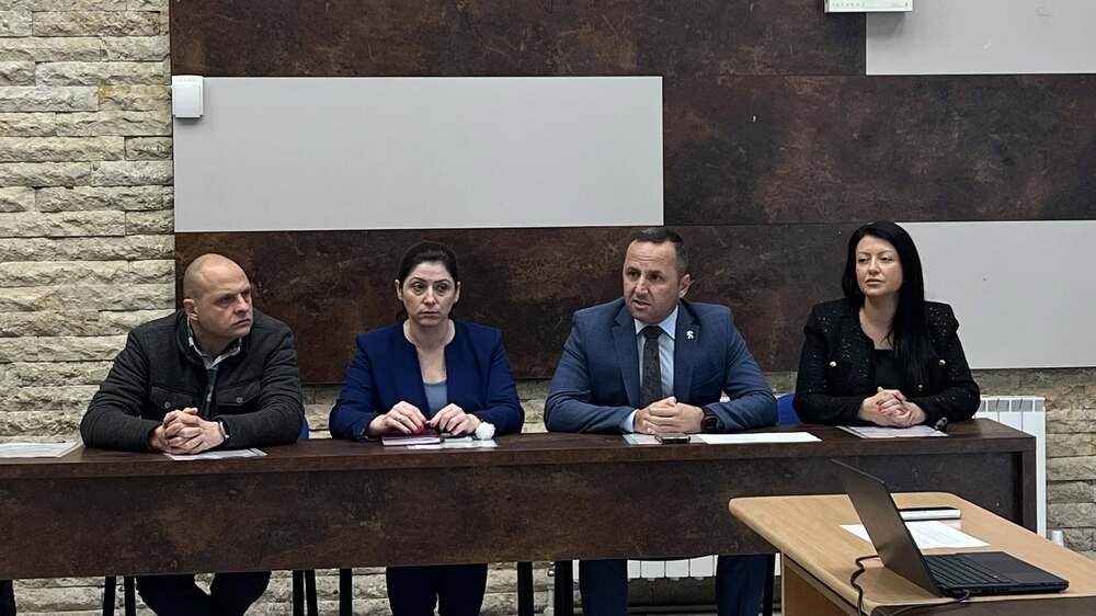 Областният управител Георги Динев откри Информационен ден по киберсигурност за представители на публичния и частния сектор на територията на област Благоевград