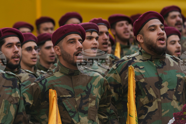 Отмененото решение на Ирак да определи "Хизбула" и хусите като терористични организации може да е знак за края на ерата на милициите, пише арабско издание