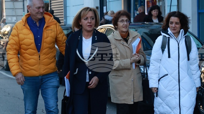 Представители на "Изправи се. БГ" внесоха жалба в Административния съд срещу поскъпването на таксите за паркиране в столицата