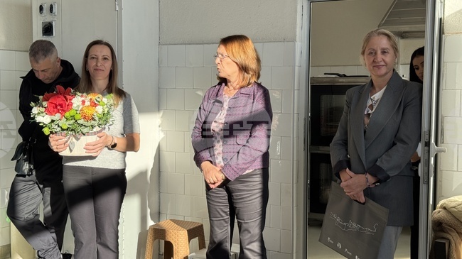 Работата на детската млечна кухня е изключително отговорна, каза кметът Галина Стоянова по повод десетата годишнина от основаването ѝ