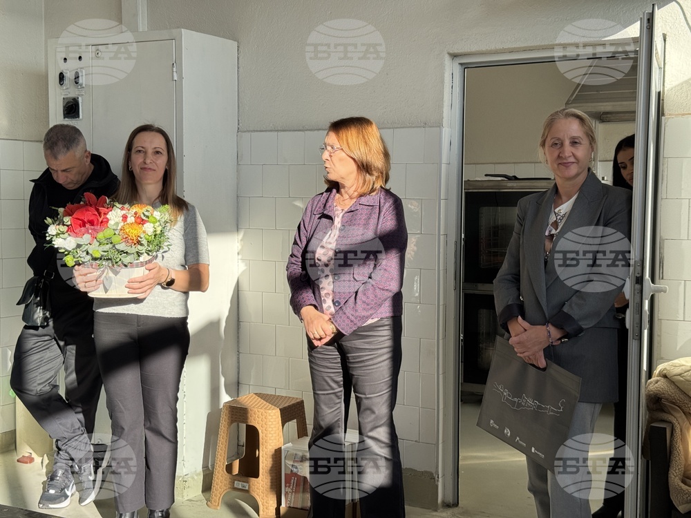 Работата на детската млечна кухня е изключително отговорна, каза кметът Галина Стоянова по повод десетата годишнина от основаването ѝ