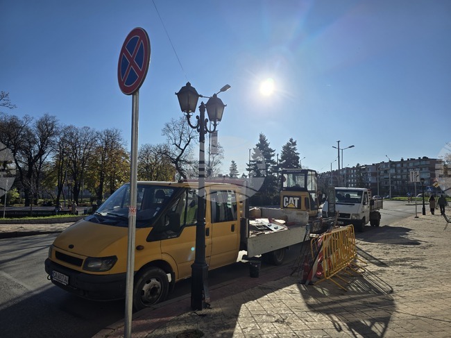Започва изграждането на пешеходен светофар на бул. „Георги Данчев“ в Сливен 