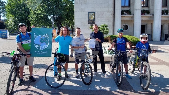 Бургас поема ангажименти за насърчаване на колоезденето и устойчив транспорт, съобщиха от общинската администрация