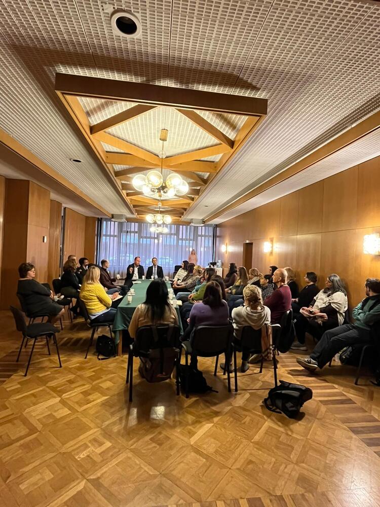 Българският посланик в Берлин Григор Порожанов осъществи работна среща с консултанти и социални работници