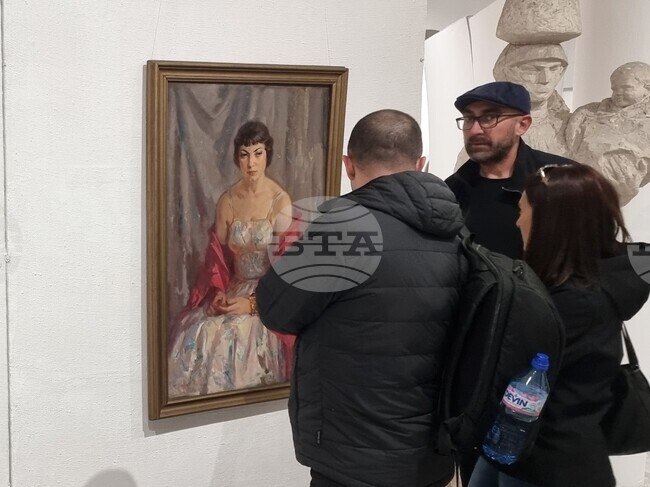 Лекция разговор, посветена на картината „Портрет на Мариана“ на Дечко Узунов, организира художественият отдел „Станка Димитрова“ в Кърджали