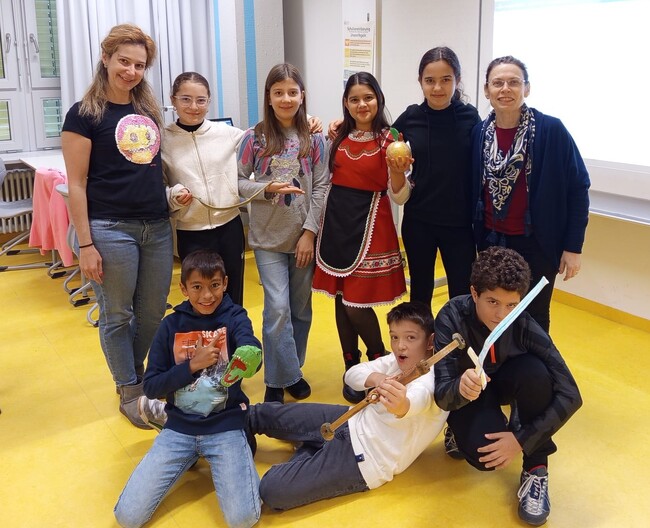 Деца, учители, родители и гости отбелязаха заедно Деня на четенето и Деня на християнското семейство в училище „Дора Габе“ в Мюнхен