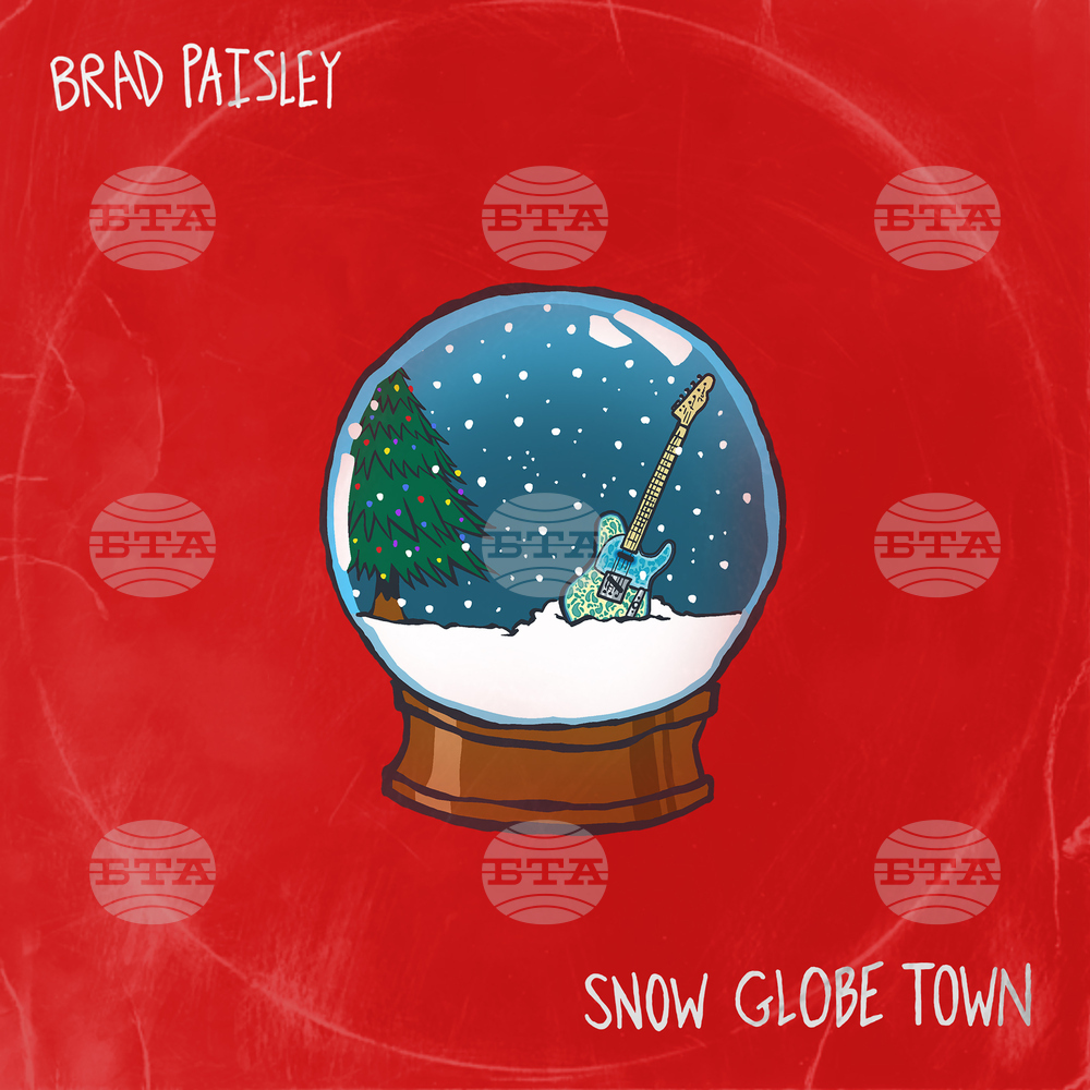 Германец подобри рекорда си за Гинес, като събра 11 000 различни декоративни снежни глобуси