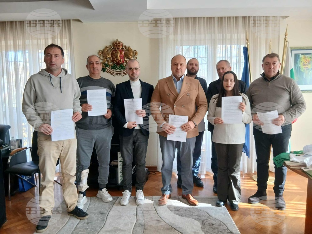 Eight Projects Signed in Nis to Support Bulgarian Organizations in Serbia