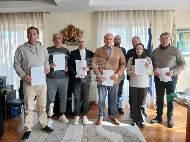 Eight Projects Signed in Nis to Support Bulgarian Organizations in Serbia