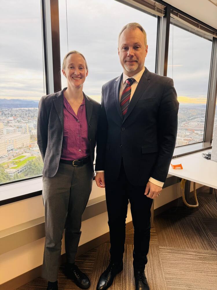 Генералният консул на България в Лос Анджелис се срещна с новоизбрания кмет на Сиатъл