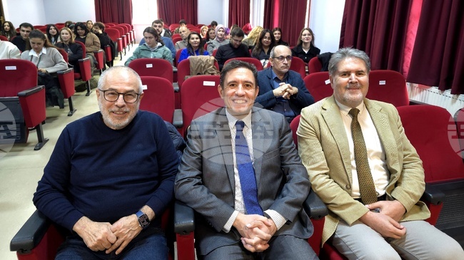 Връзката между театъра в Турция и България беше тема на дискусия в Анкарския университет