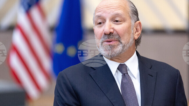 ЕС плаща скъпо за строгите си технологични регулации, заяви министърът на търговията на САЩ