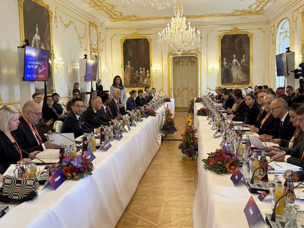 Minister Valchev Takes Part in Meeting on Future of AI in Education Hosted by OECD, Slovak Government