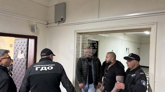 Съдът остави в ареста баща и син от разградското село Стражец, обвиняеми за трафик на жени с цел да бъдат използвани за развратни действия 