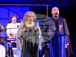 На 28 ноември е премиерата на „Примадони“ в Сатирата, снимка – Сатиричен театър 