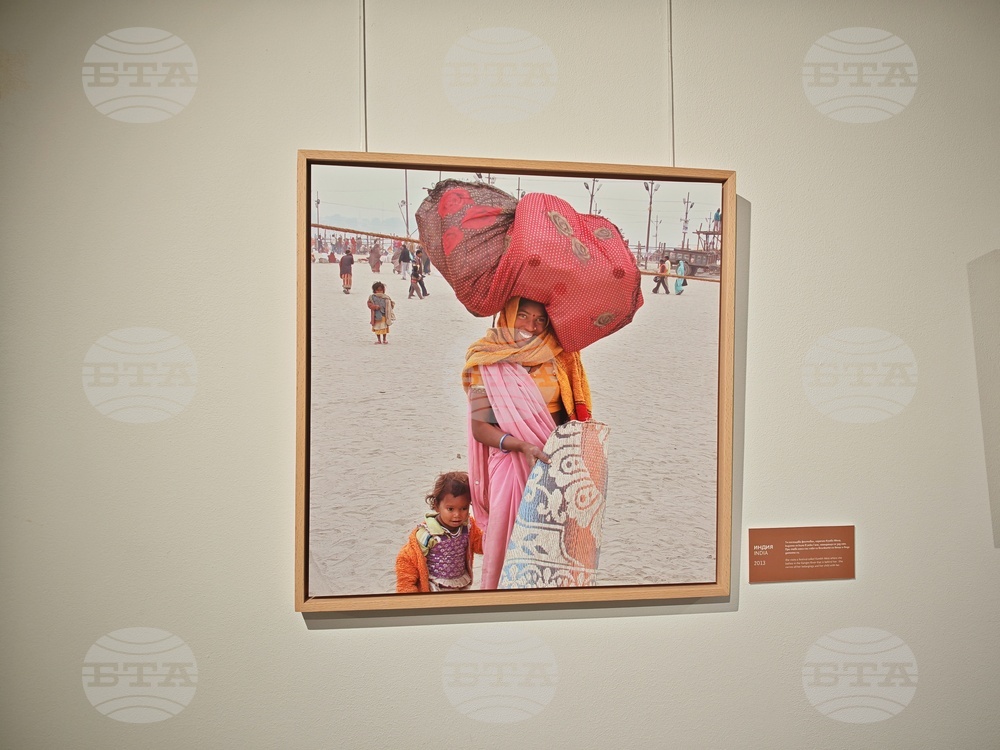 В Регионалния етнографски музей на открито „Етър“ беше представена изложбата „Жените носят света“