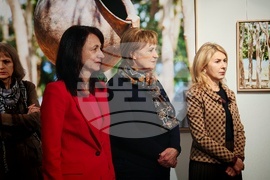 Габрово - „Жените носят света“ - изложба