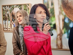 Габрово - „Жените носят света“ - изложба