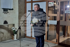 Шумен - барелеф на Станислав Ушев - откриване