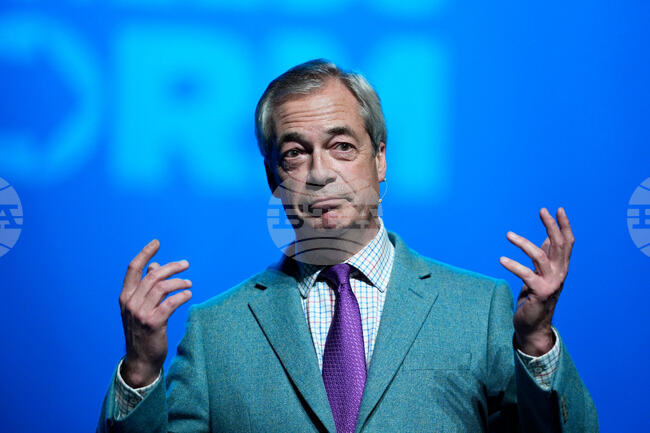 Найджъл Фараж се впусна в битката за спечелване на гласове на изборите за парламент на Шотландия